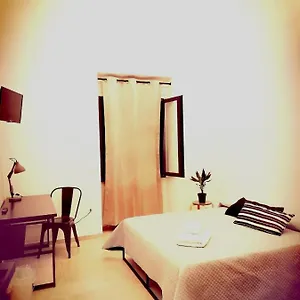https://andirivienilecce-casa-vacanze-lecce.lecce-hotels.com