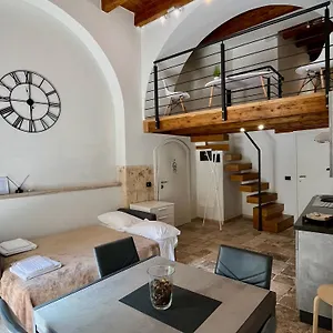 Ground Stone Apartament Bari